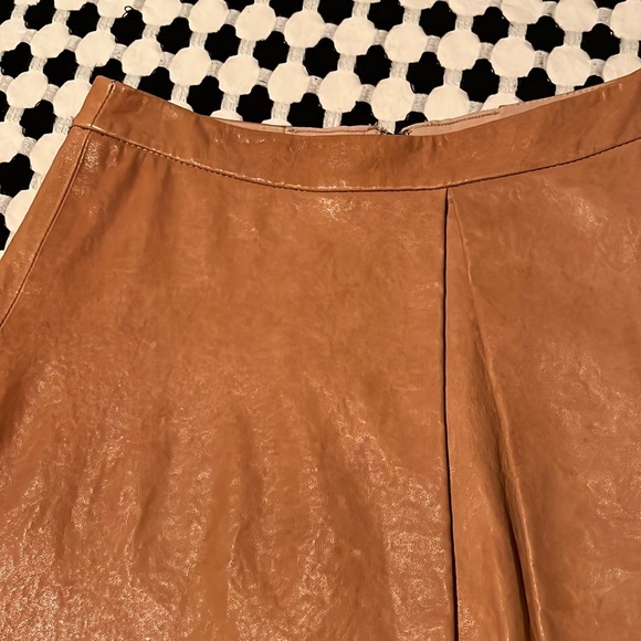 Alice + Olivia pleated lamb skin skirt - Picture 7 of 7